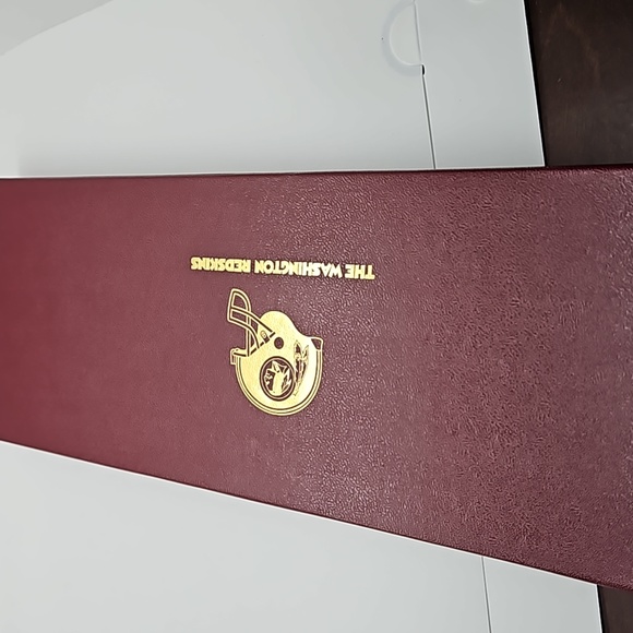 Rare Silk Redskins tie in box, new - Picture 6 of 6